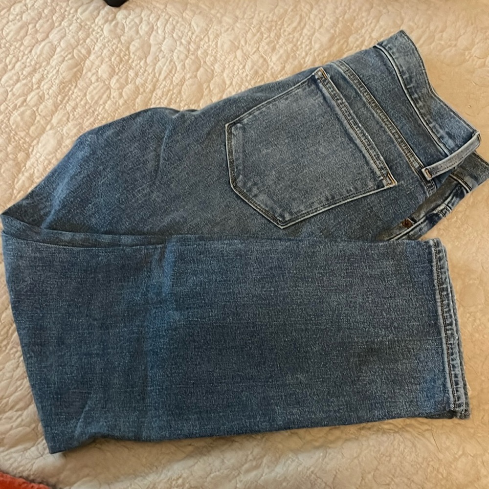 $10 CLEAR OUT SALE - Slim Boyfriend ReImagined jeans  Size 29/8